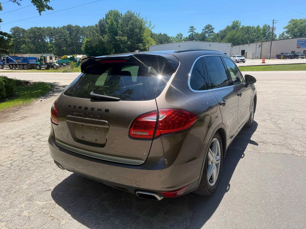 2012 PORSCHE CAYENNE