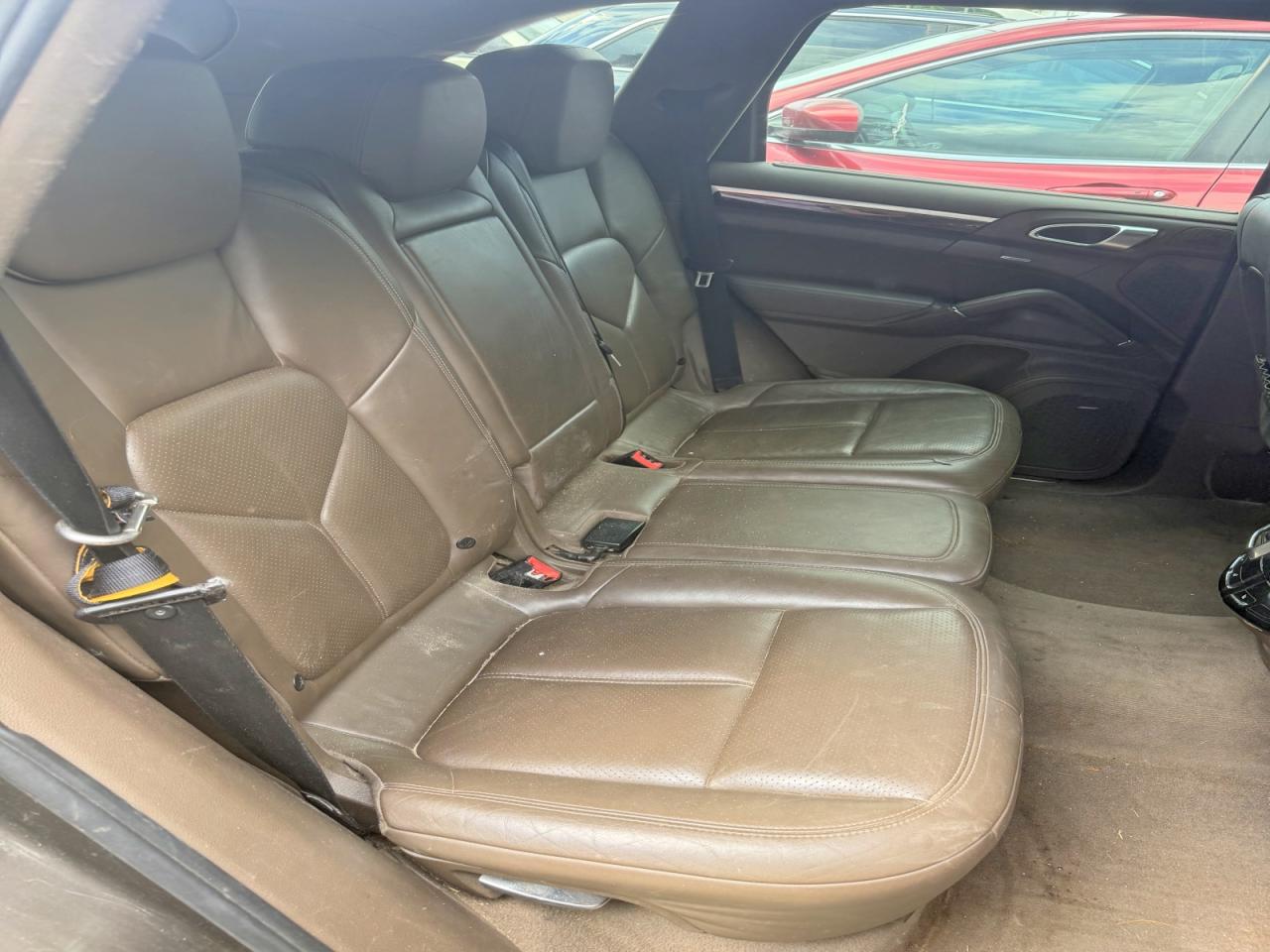 2012 PORSCHE CAYENNE