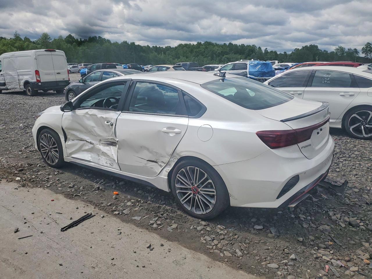 2023 KIA FORTE