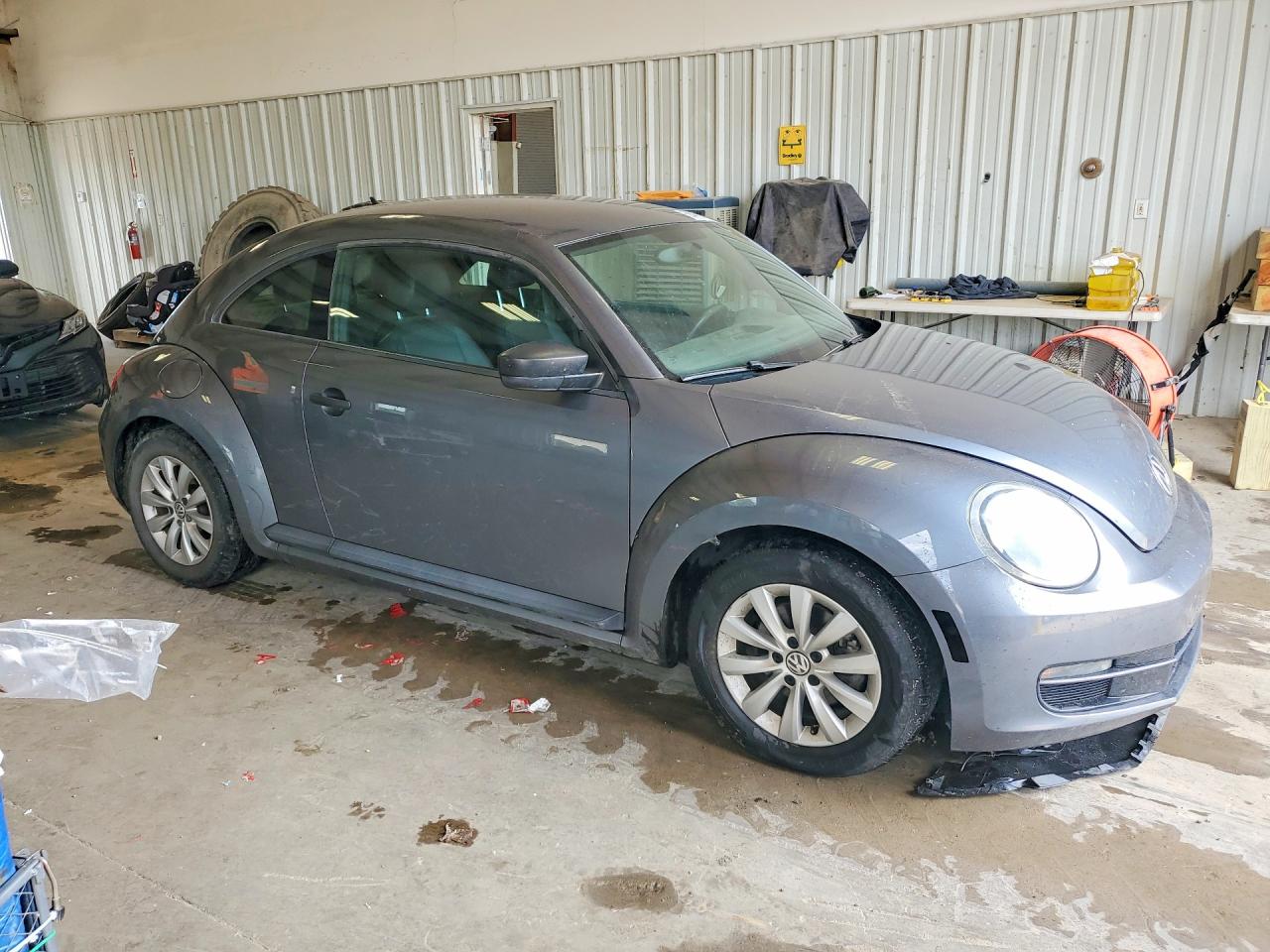 2016 VOLKSWAGEN BEETLE