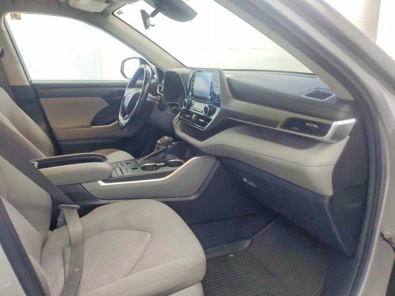 2022 TOYOTA HIGHLANDER