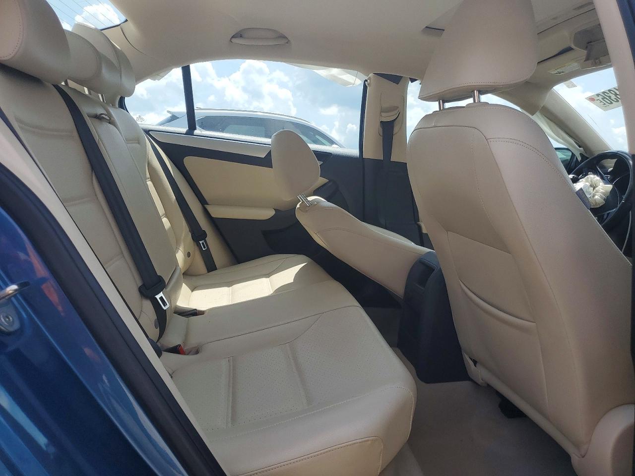 2016 VOLKSWAGEN JETTA