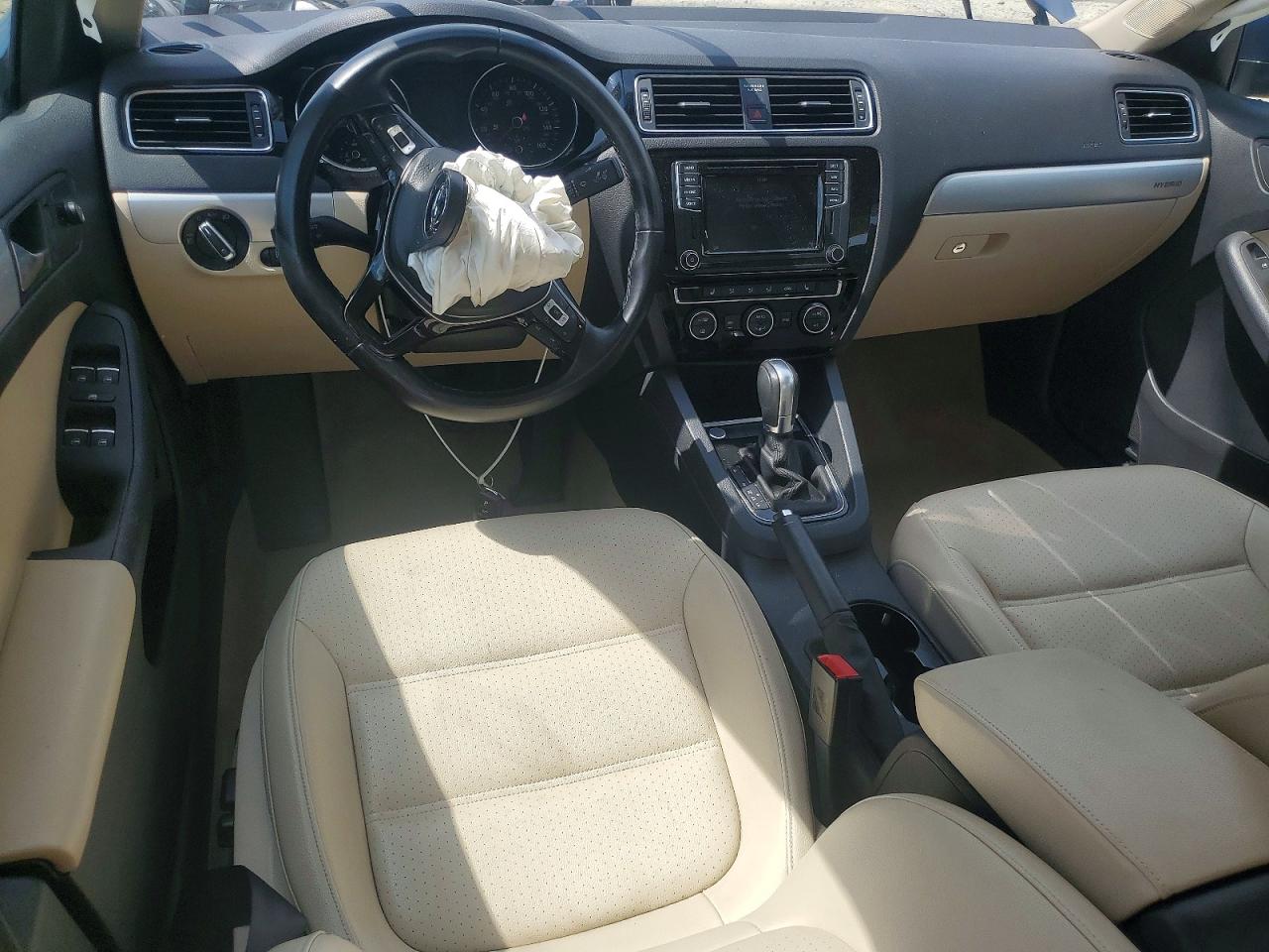 2016 VOLKSWAGEN JETTA