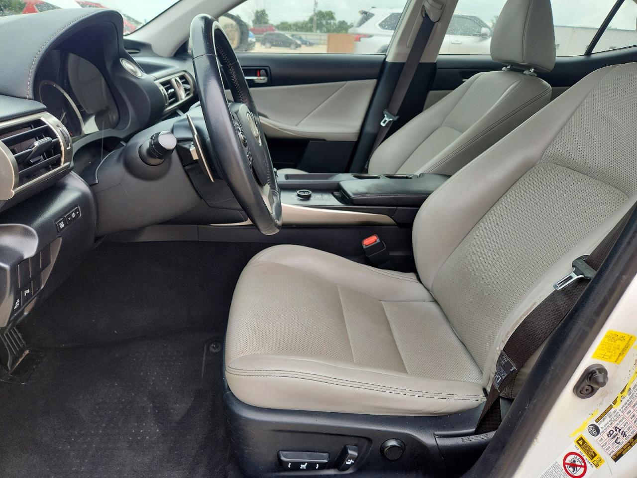 2015 LEXUS IS