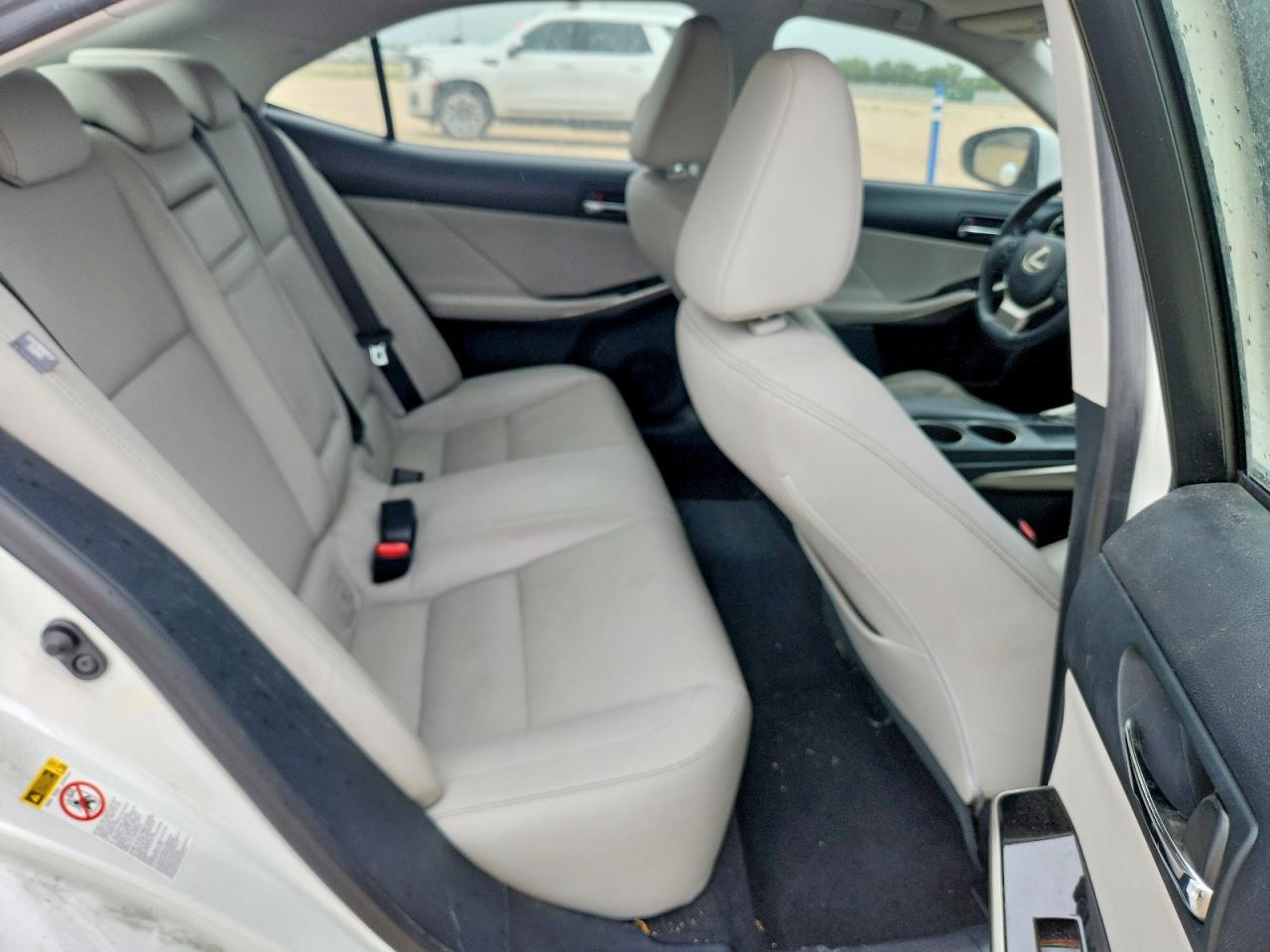 2015 LEXUS IS