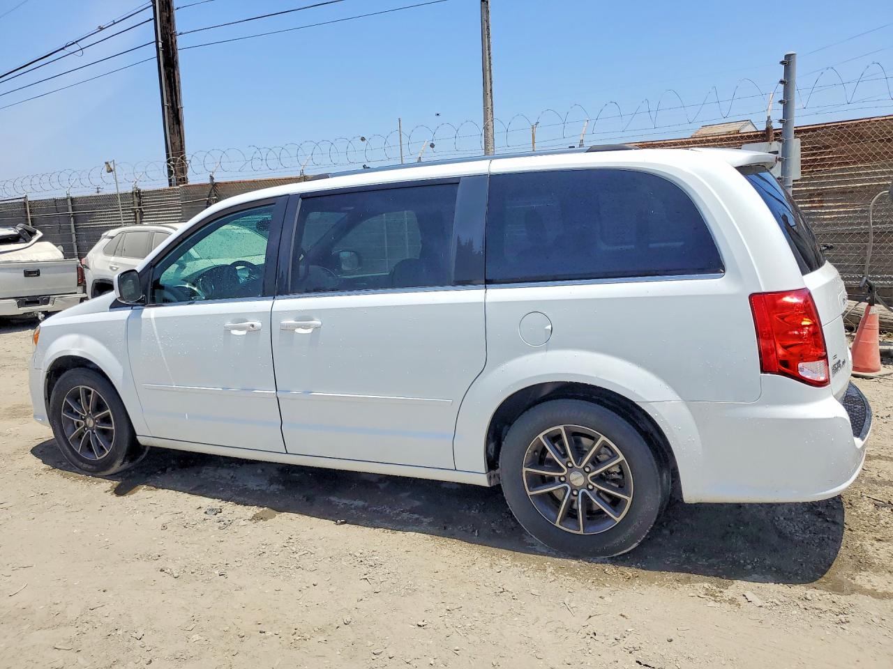 2017 DODGE CARAVAN
