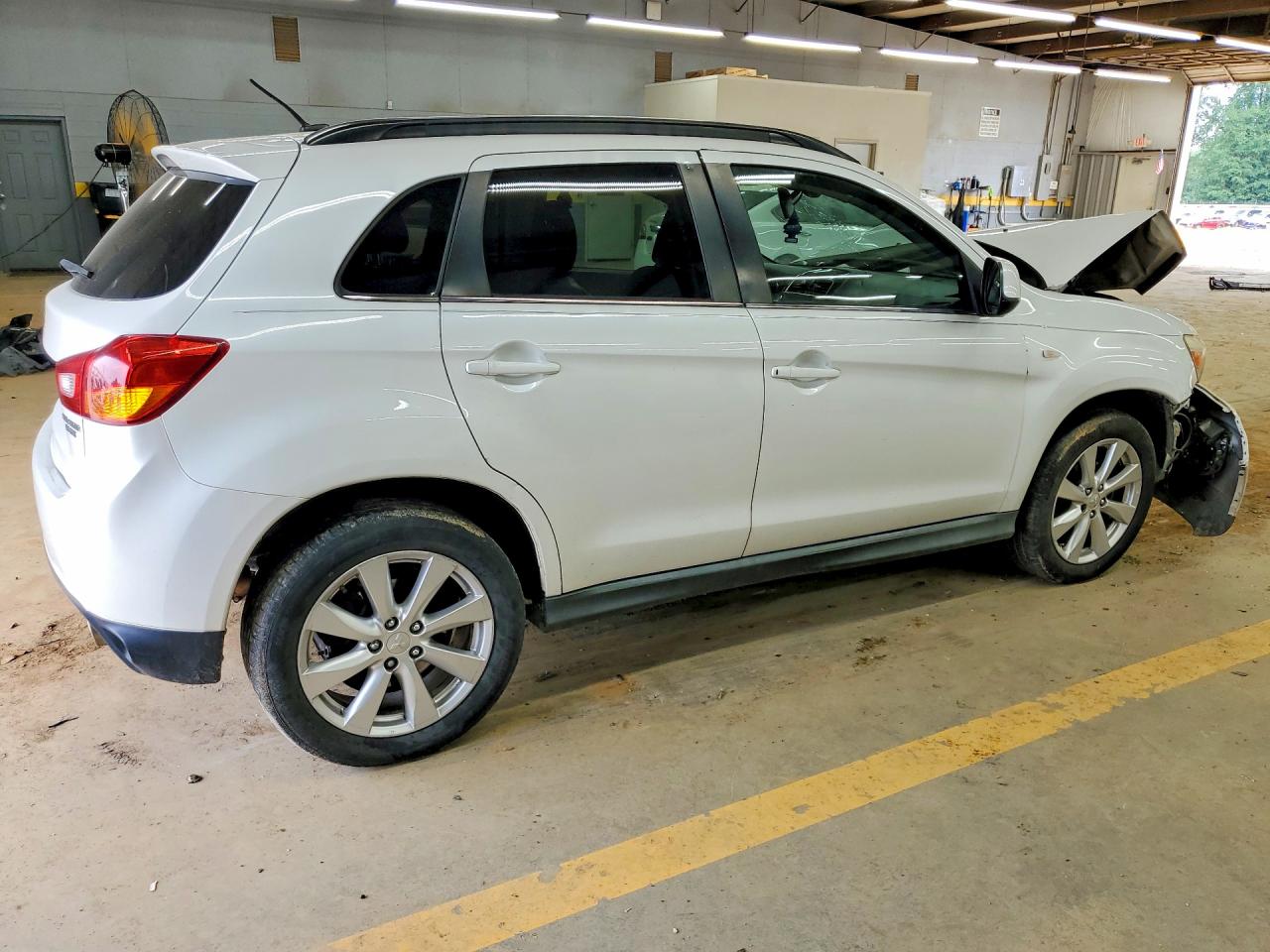 2015 MITSUBISHI OUTLANDER