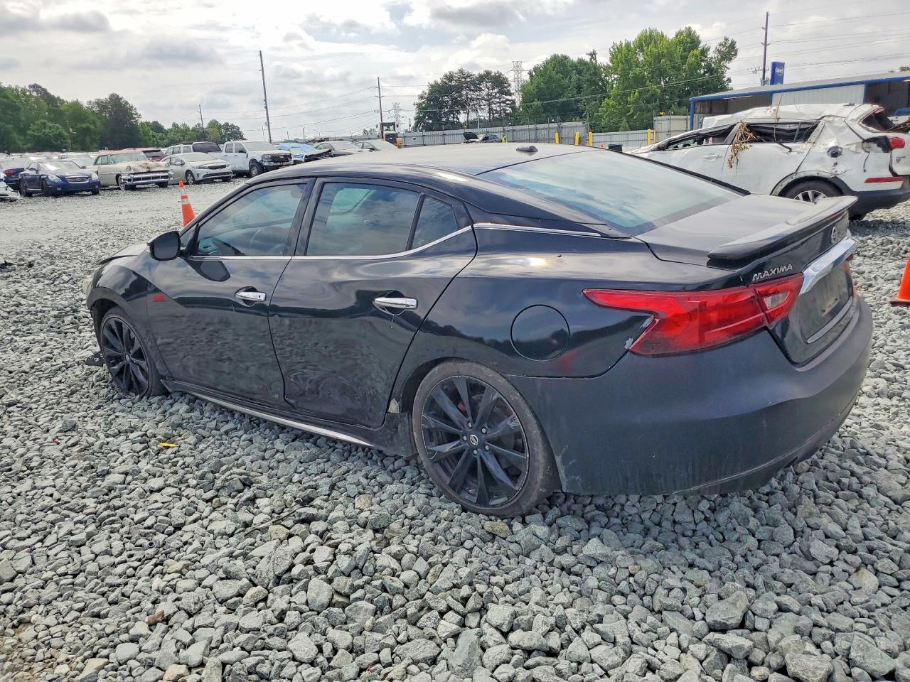 2017 NISSAN MAXIMA