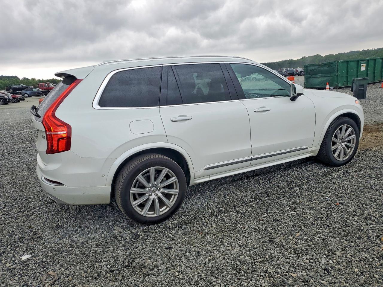 2019 VOLVO XC90