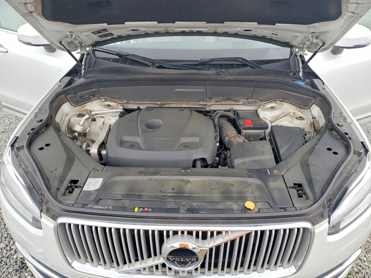 2019 VOLVO XC90