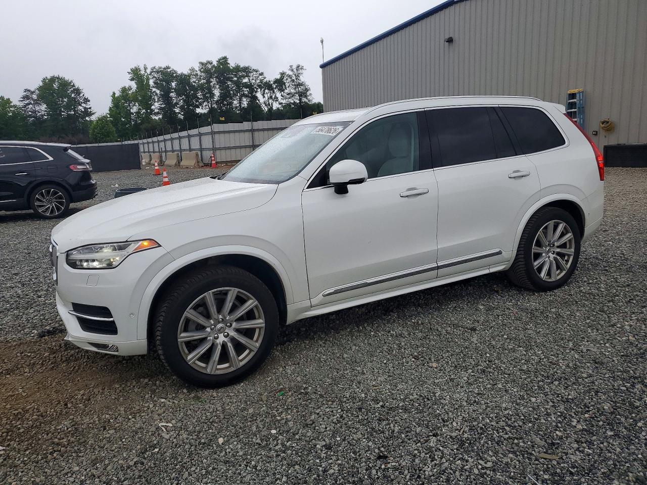 2019 VOLVO XC90