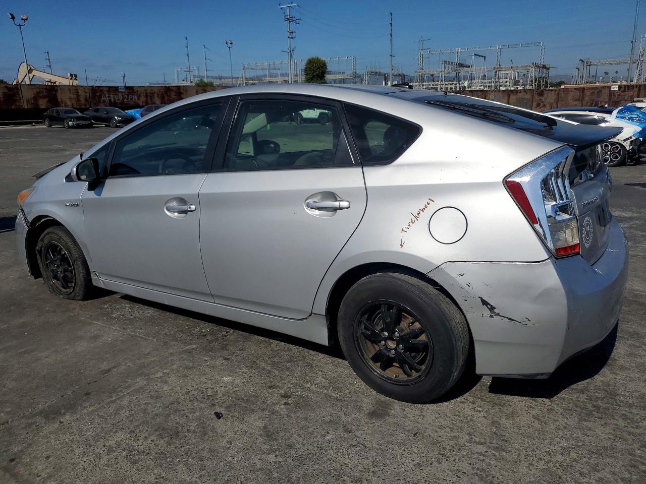 2011 TOYOTA PRIUS