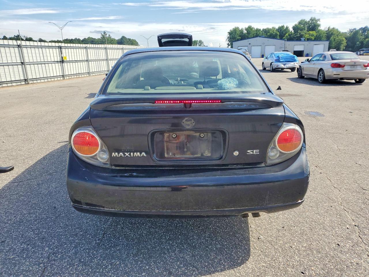 2003 NISSAN MAXIMA