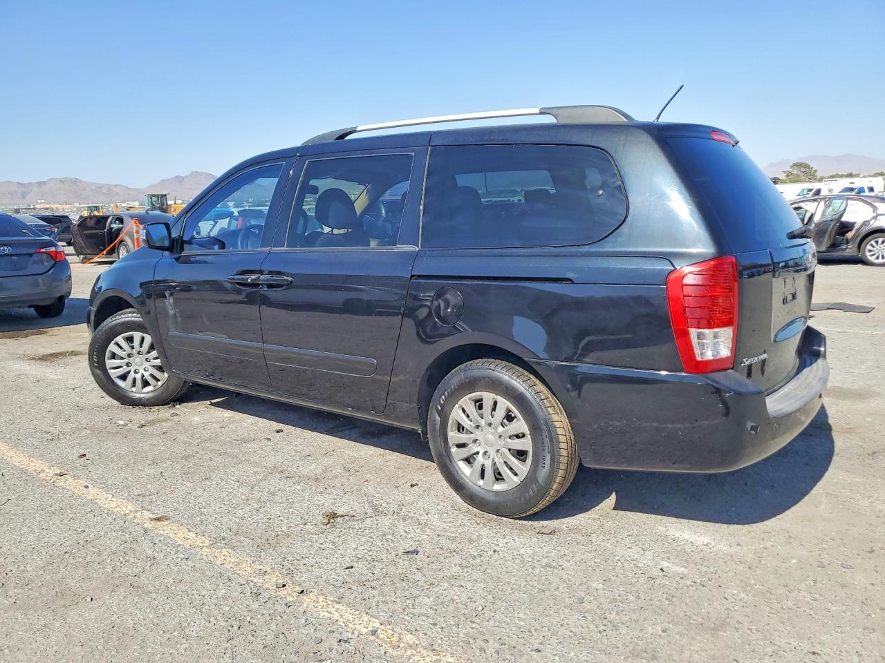 2012 KIA SEDONA