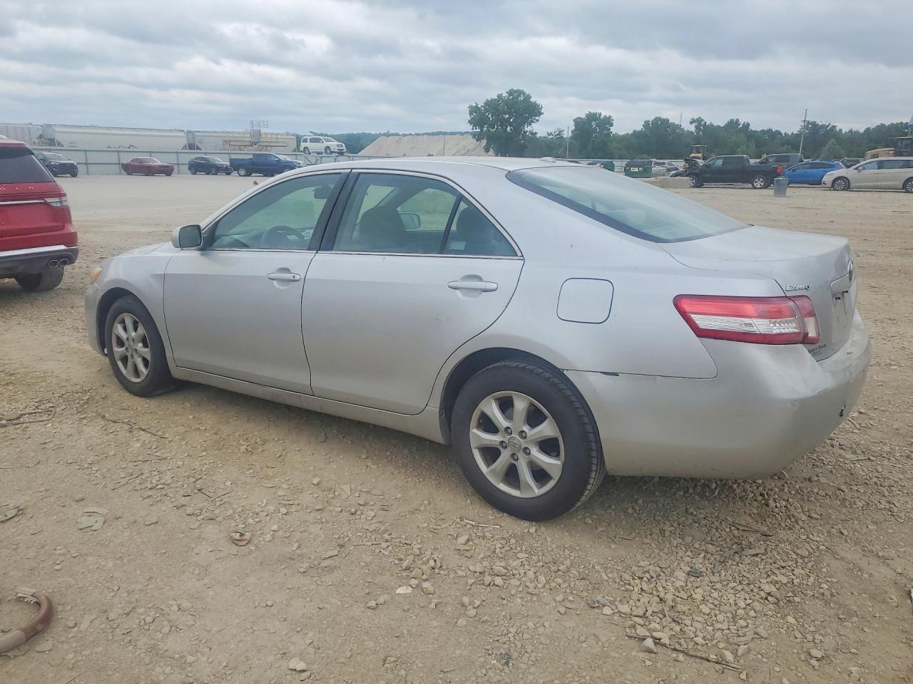 2011 TOYOTA CAMRY