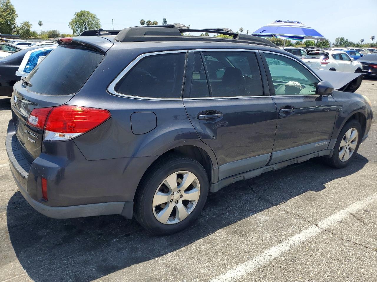 2011 SUBARU OUTBACK