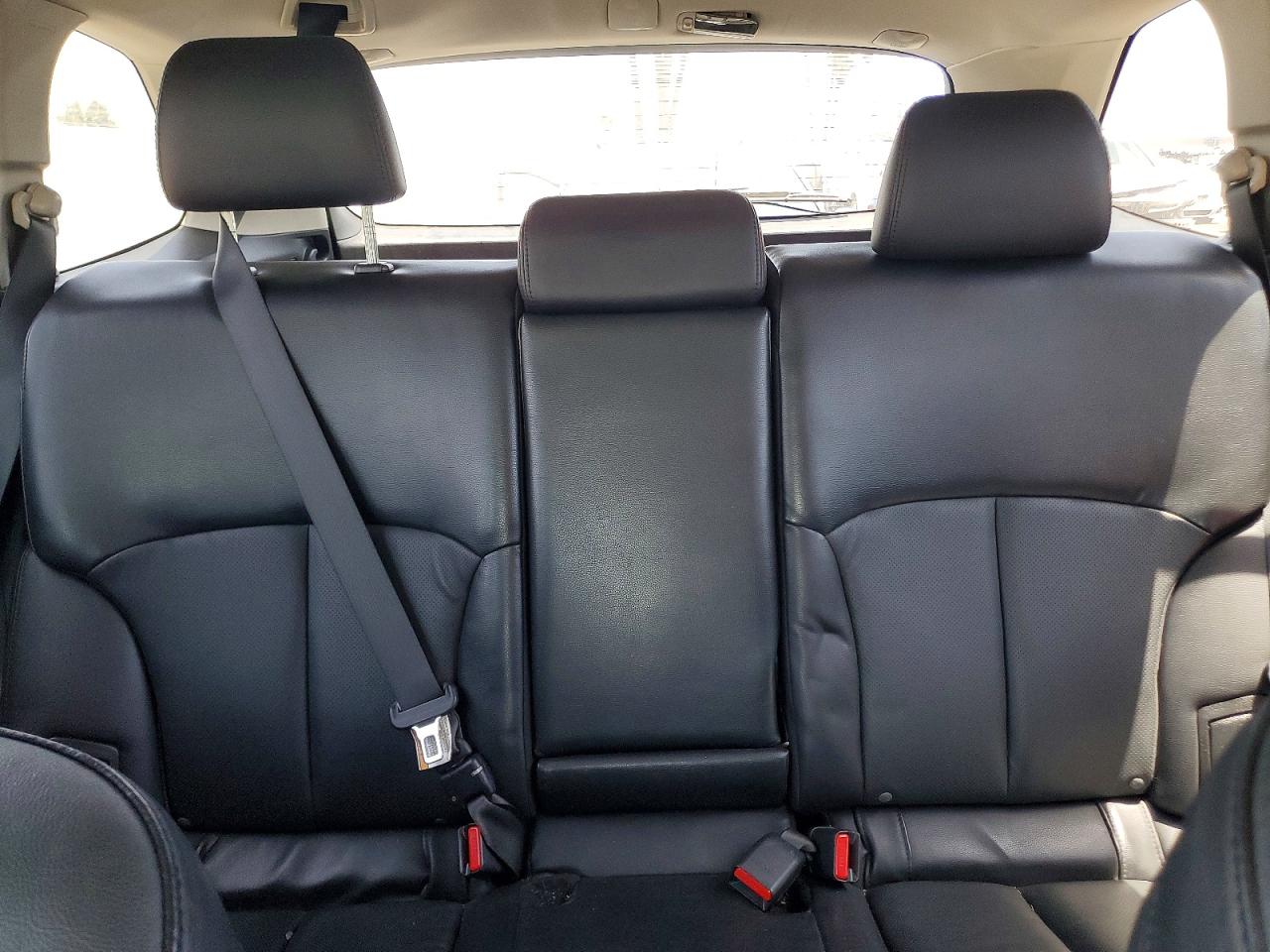 2011 SUBARU OUTBACK