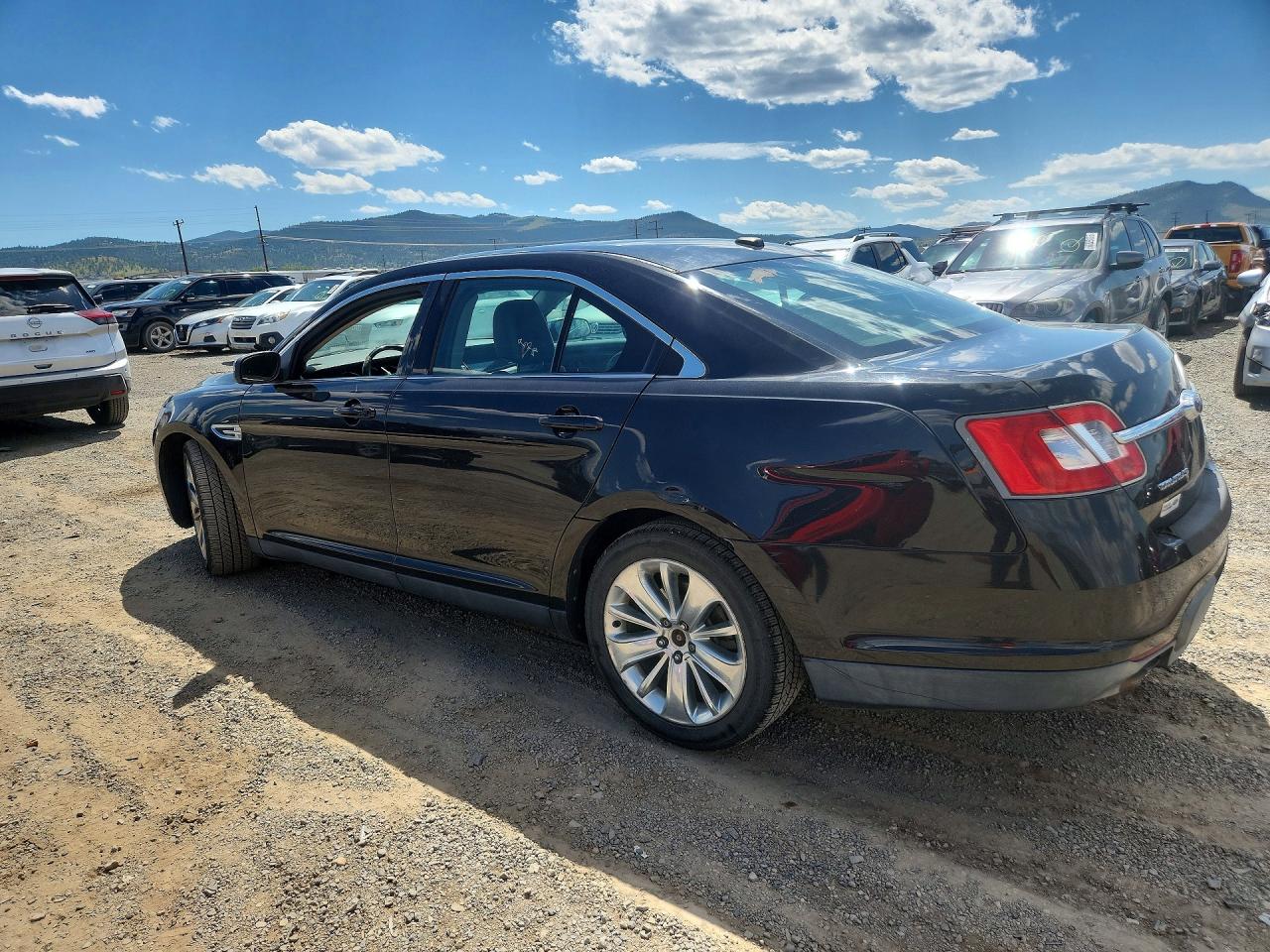 2011 FORD TAURUS
