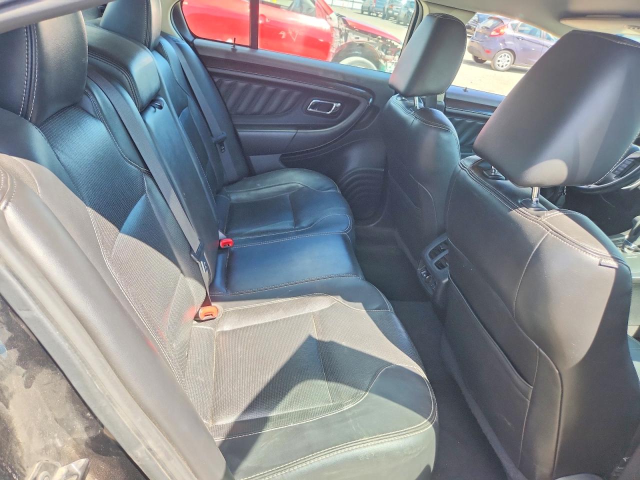 2011 FORD TAURUS