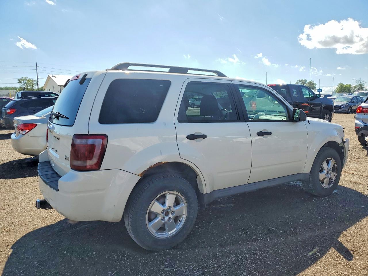 2010 FORD ESCAPE