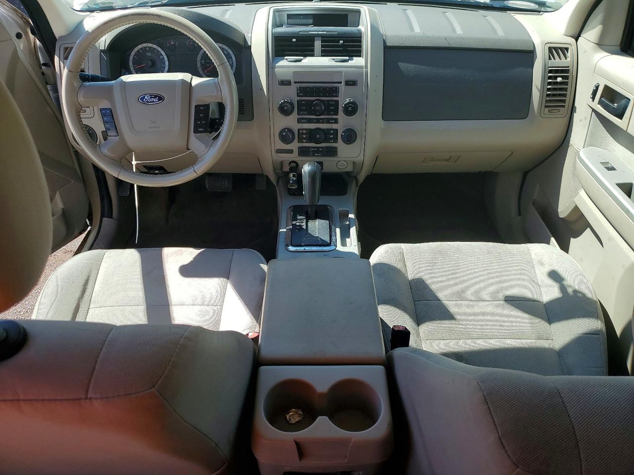 2010 FORD ESCAPE