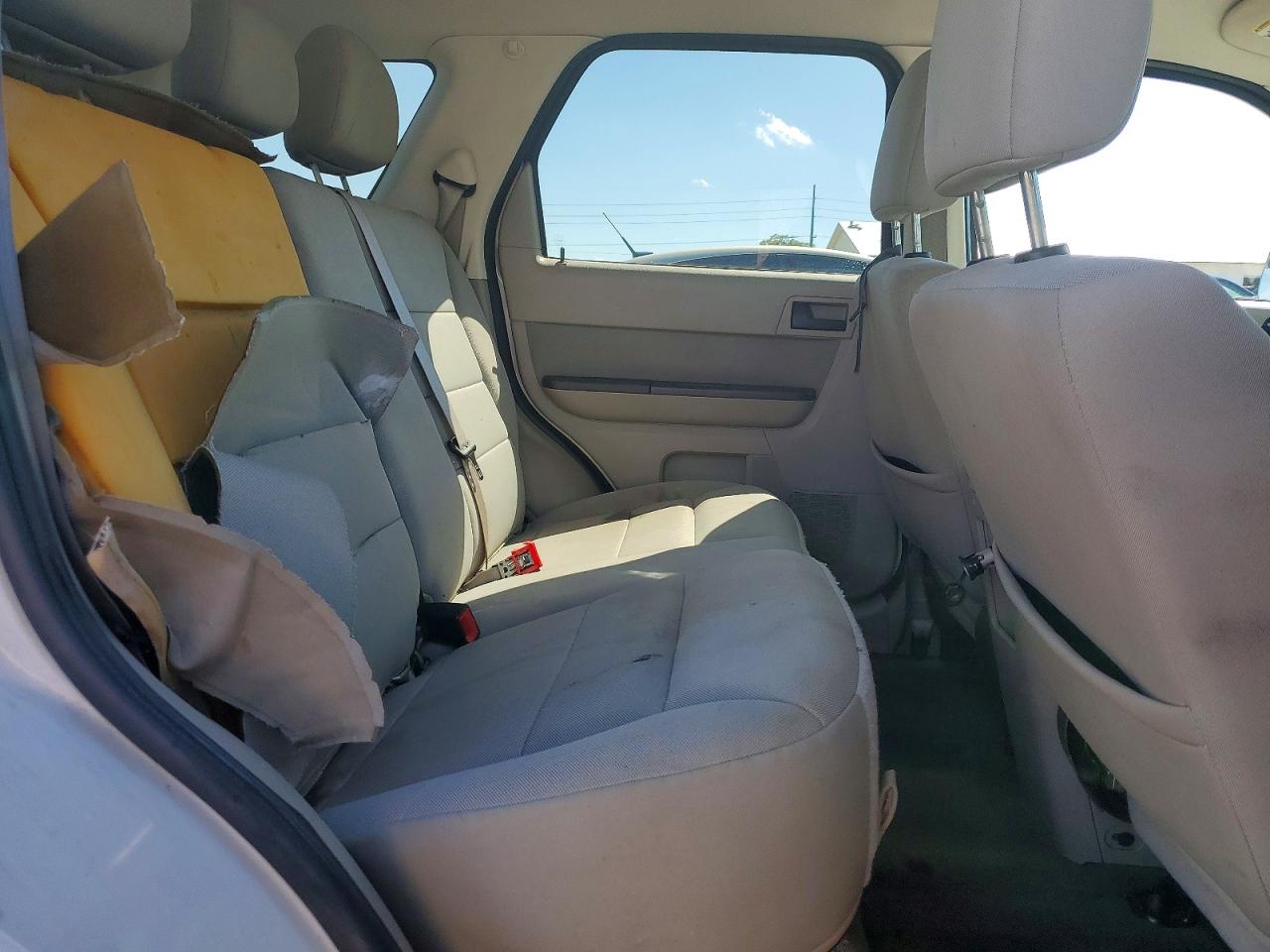 2010 FORD ESCAPE