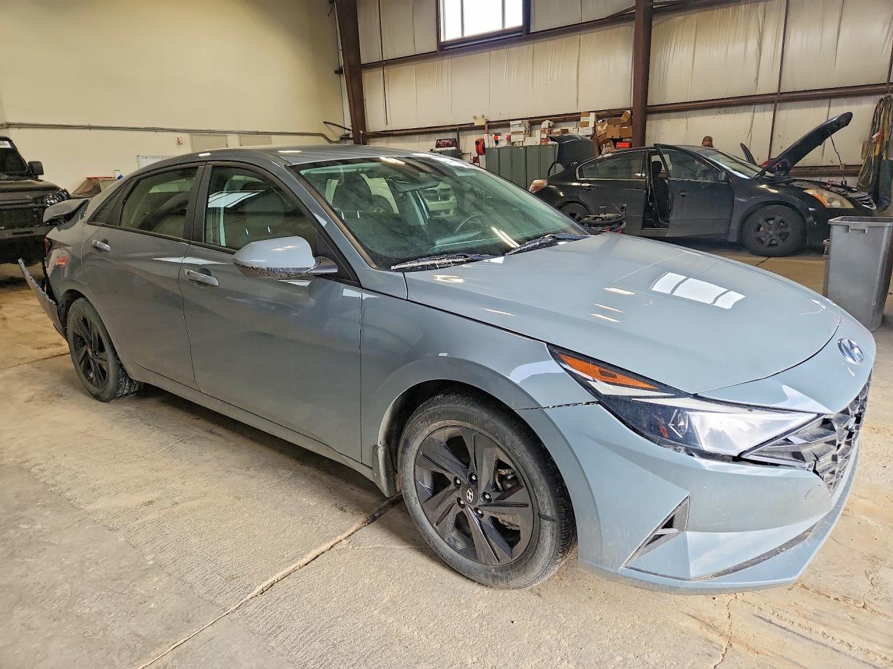 2022 HYUNDAI ELANTRA
