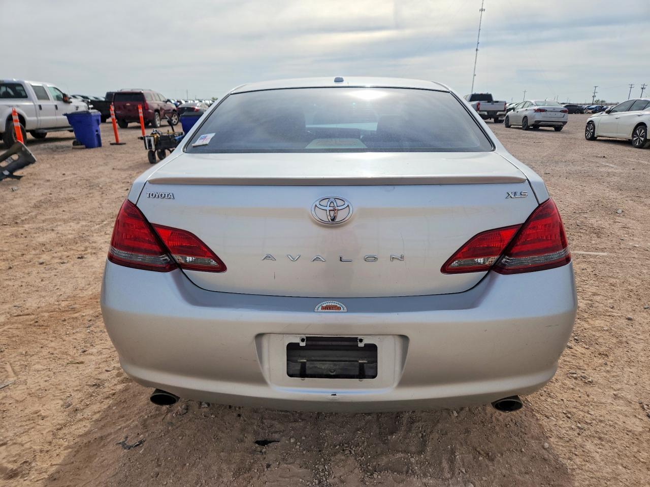 2009 TOYOTA AVALON