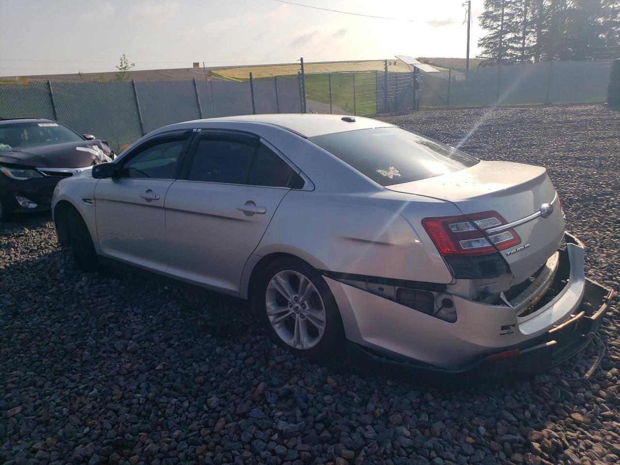 2016 FORD TAURUS