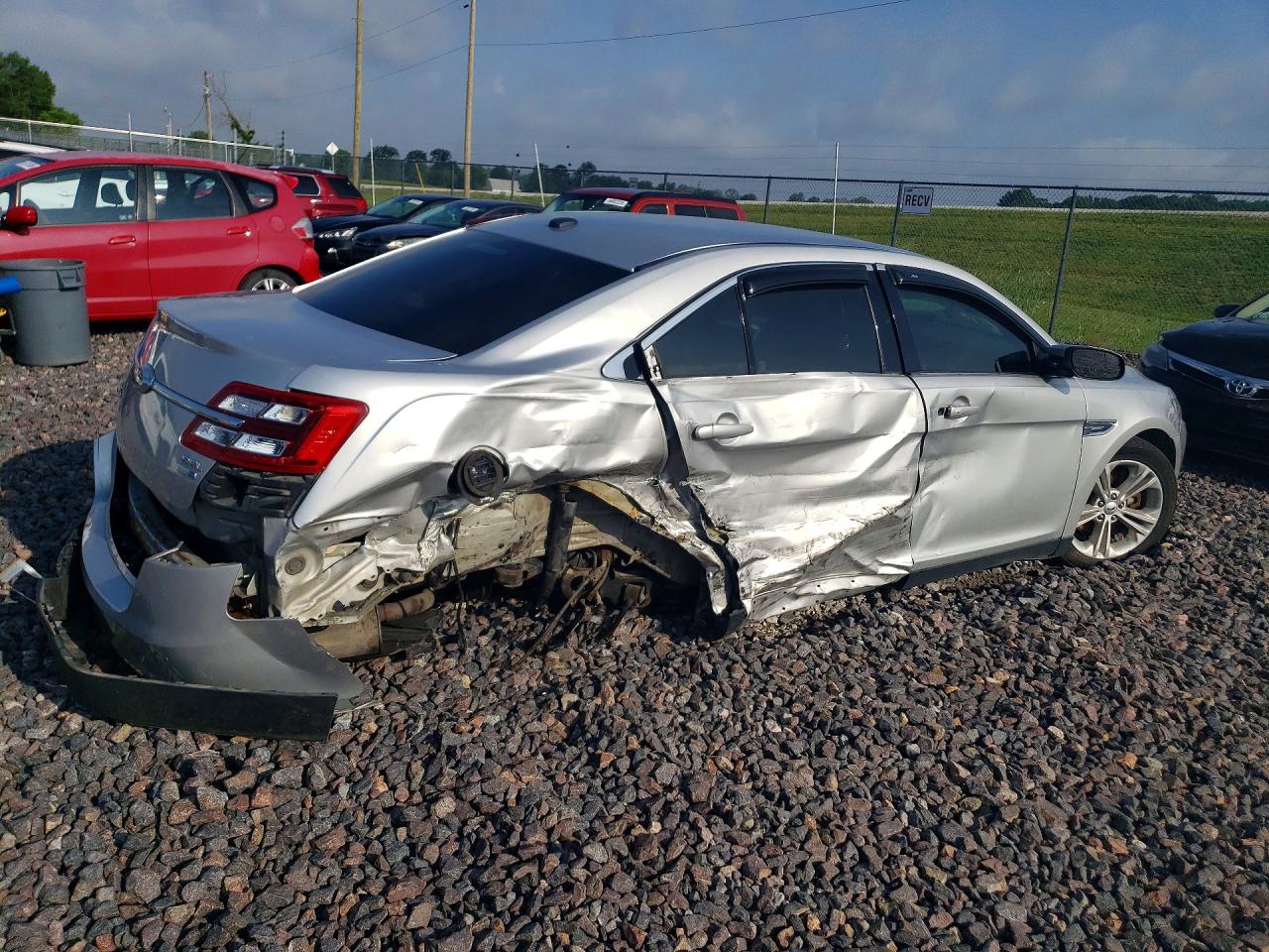 2016 FORD TAURUS