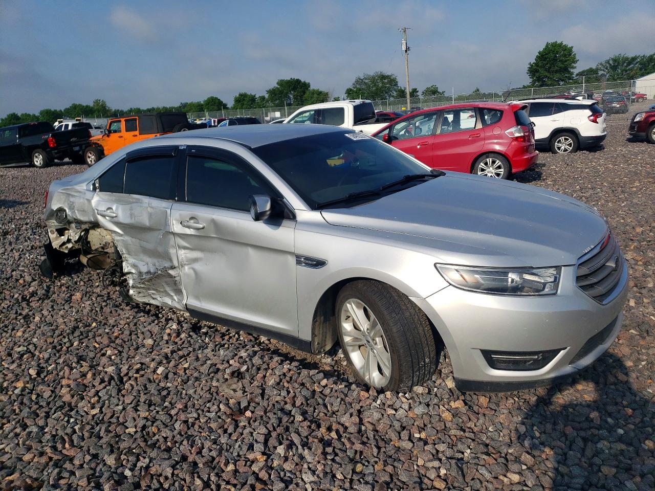 2016 FORD TAURUS