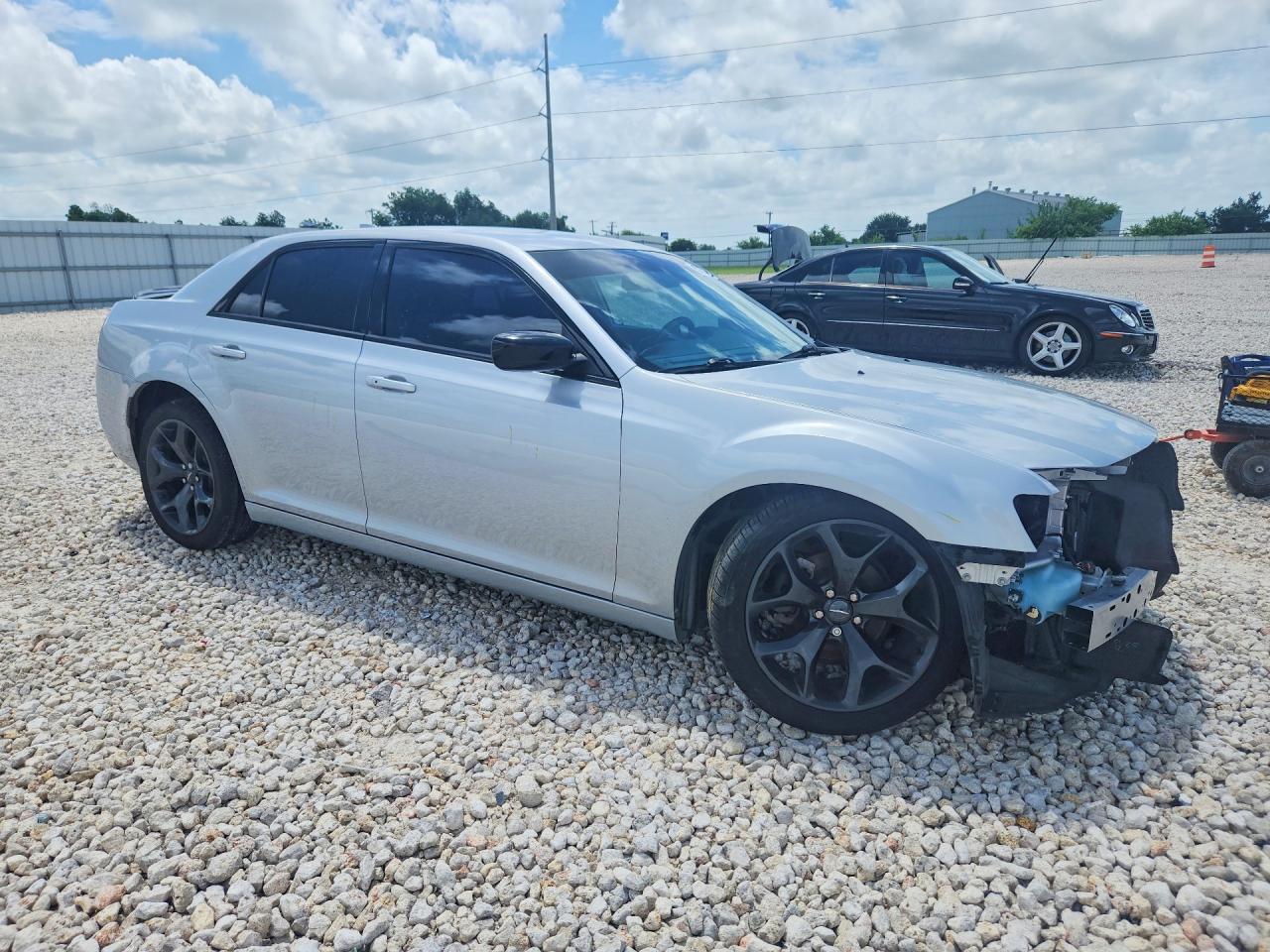 2020 CHRYSLER 300