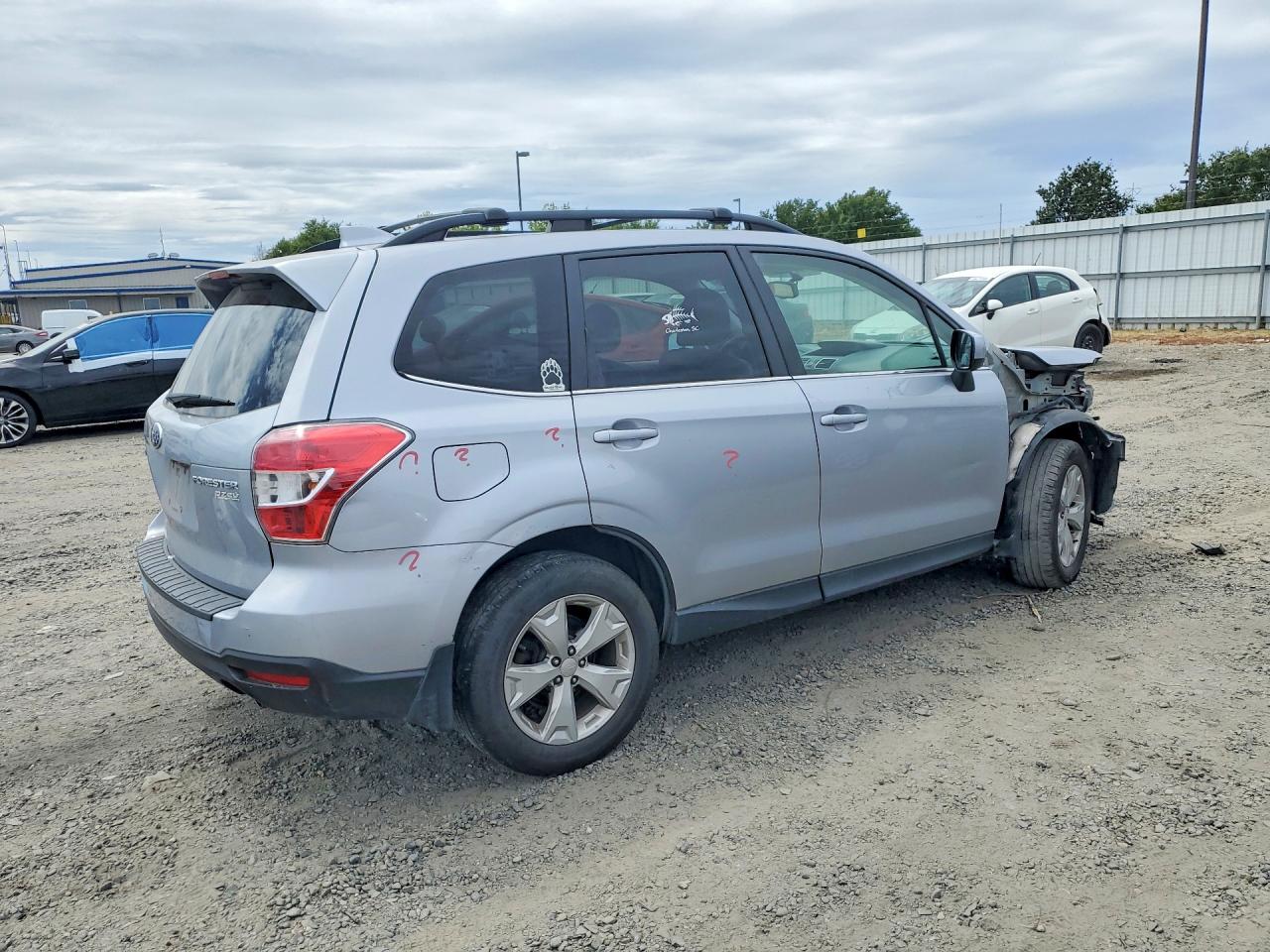 2016 SUBARU FORESTER