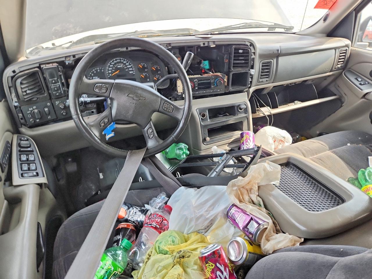 2004 CHEVROLET TAHOE