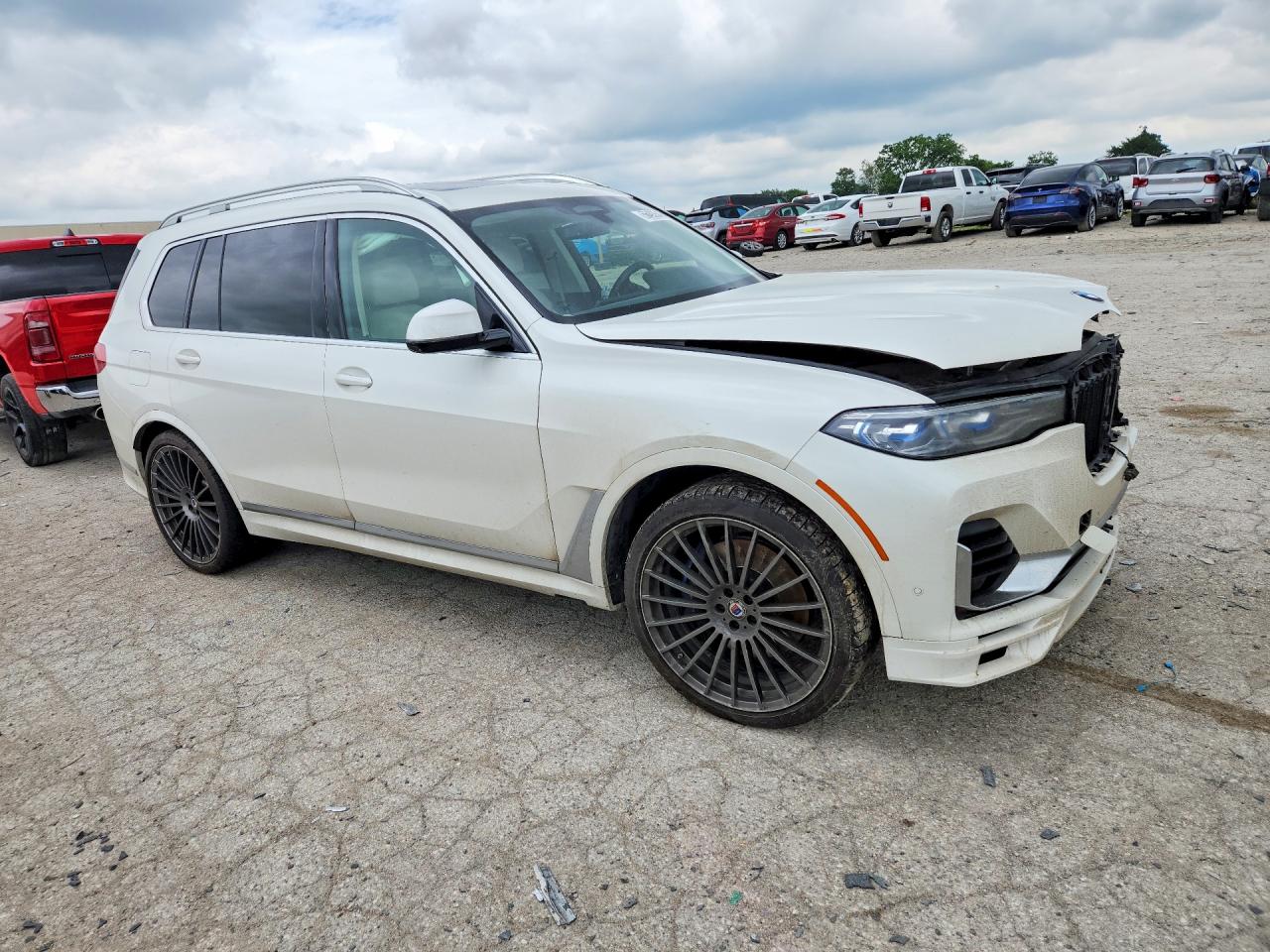 2022 BMW X7
