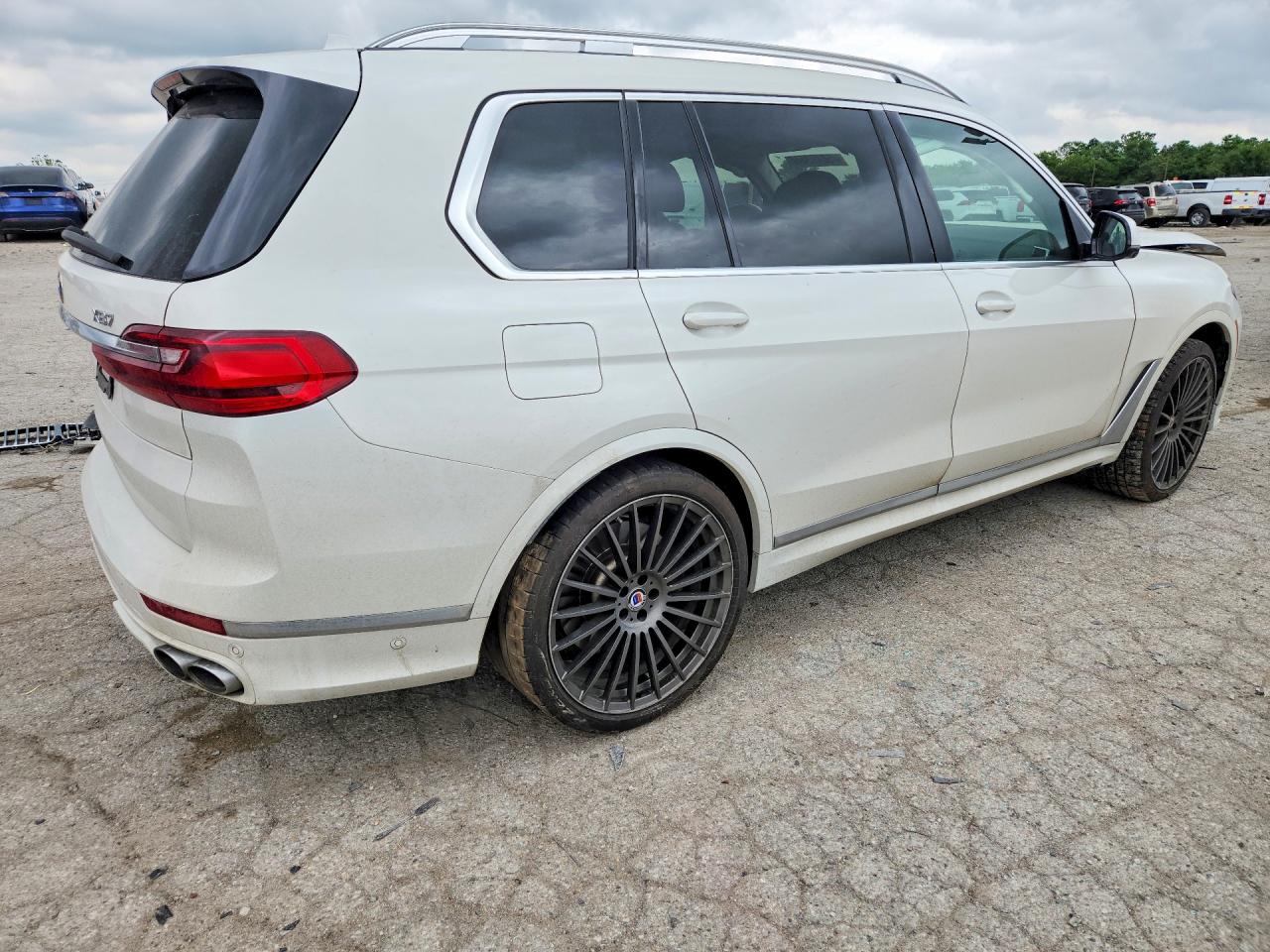 2022 BMW X7