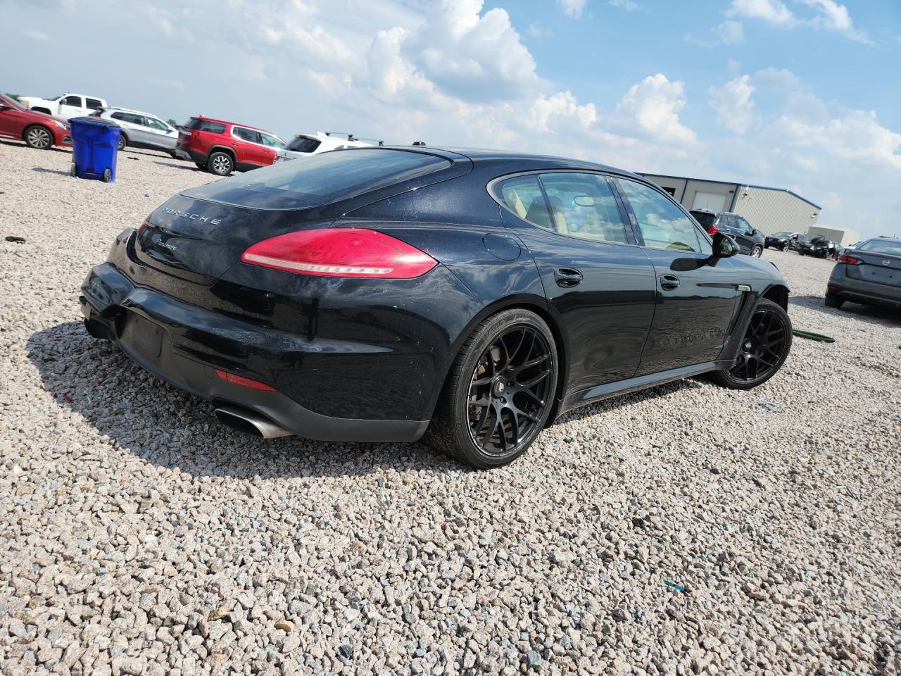 2015 PORSCHE PANAMERA
