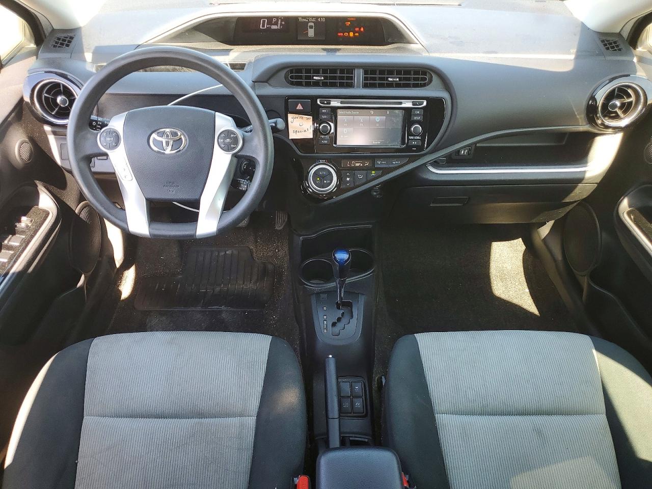 2016 TOYOTA PRIUS