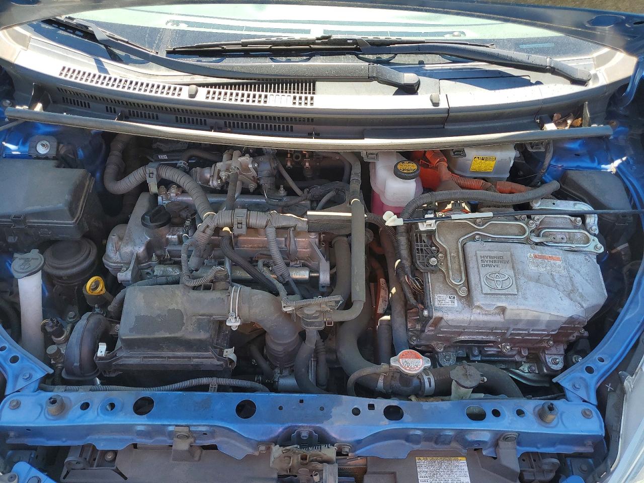 2016 TOYOTA PRIUS
