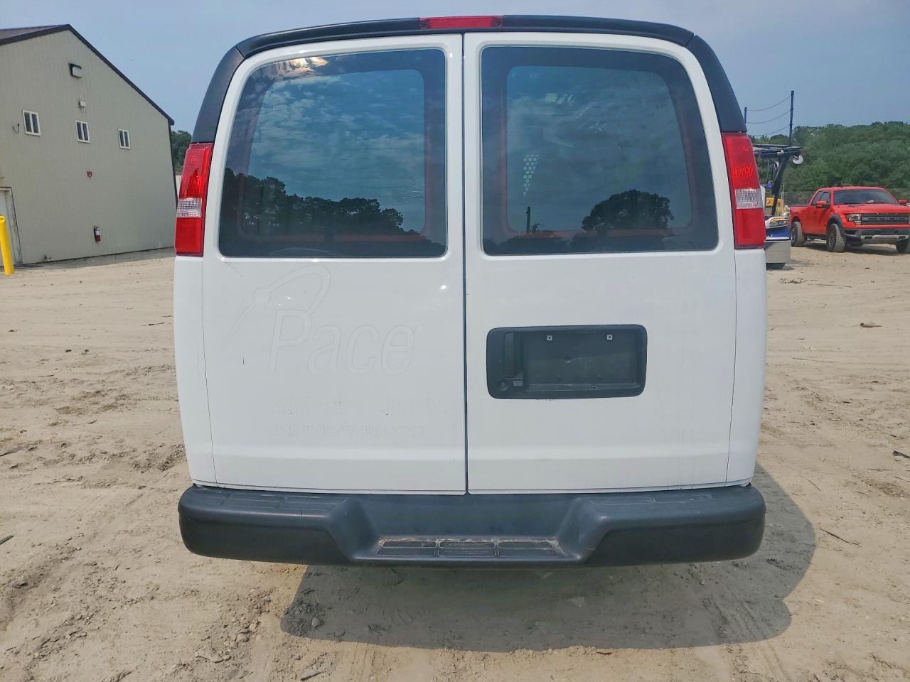 2025 CHEVROLET EXPRESS