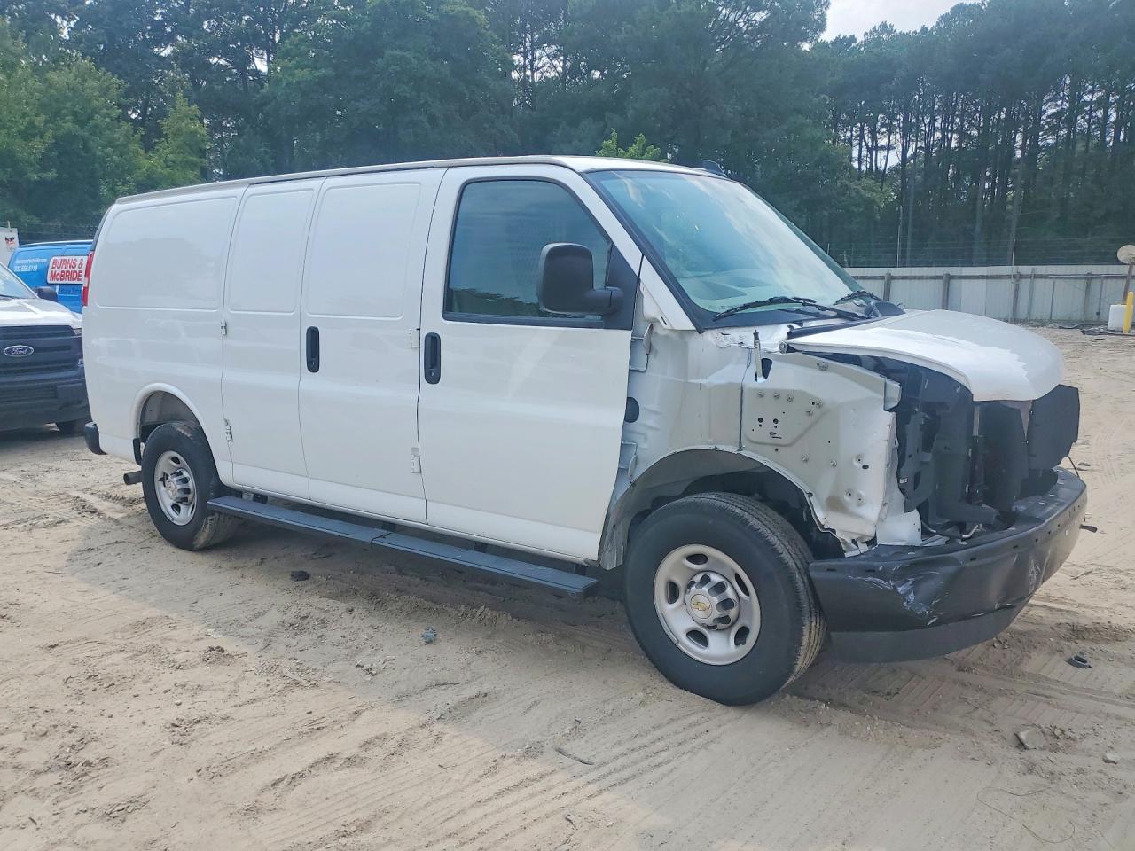 2025 CHEVROLET EXPRESS