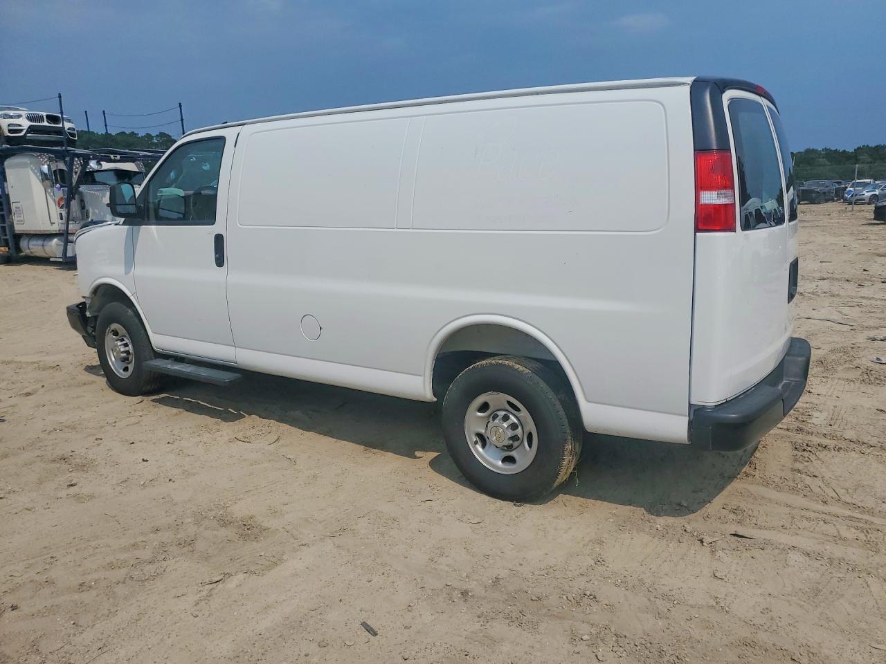 2025 CHEVROLET EXPRESS