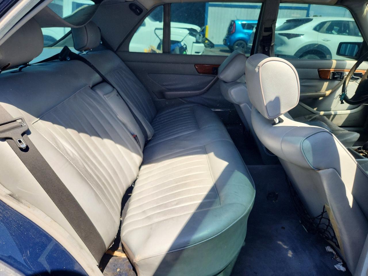 1986 MERCEDES-BENZ S-CLASS