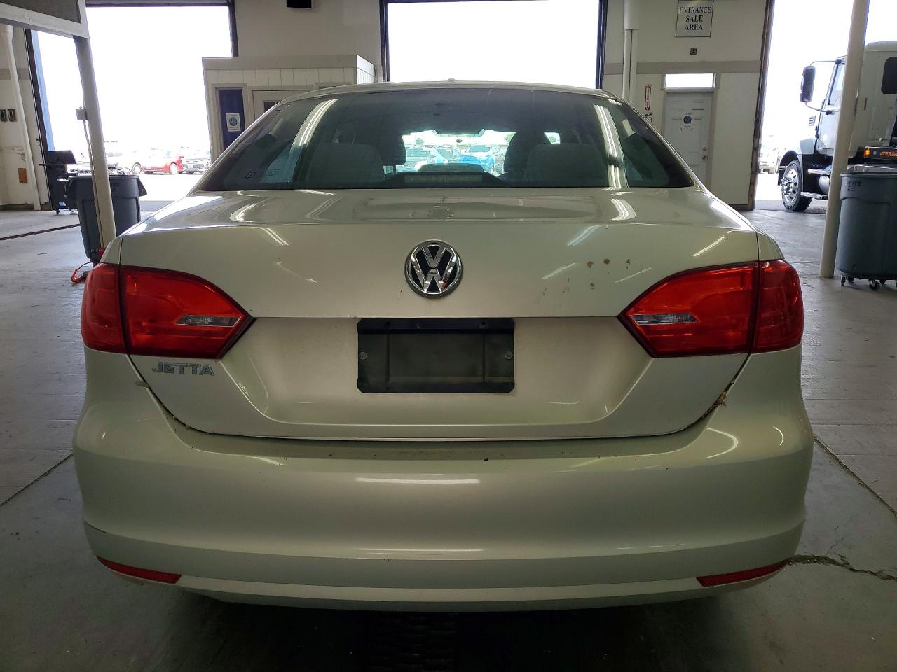 2011 VOLKSWAGEN JETTA