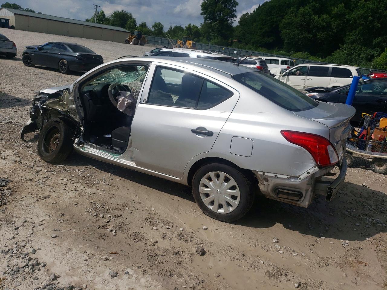 2016 NISSAN VERSA
