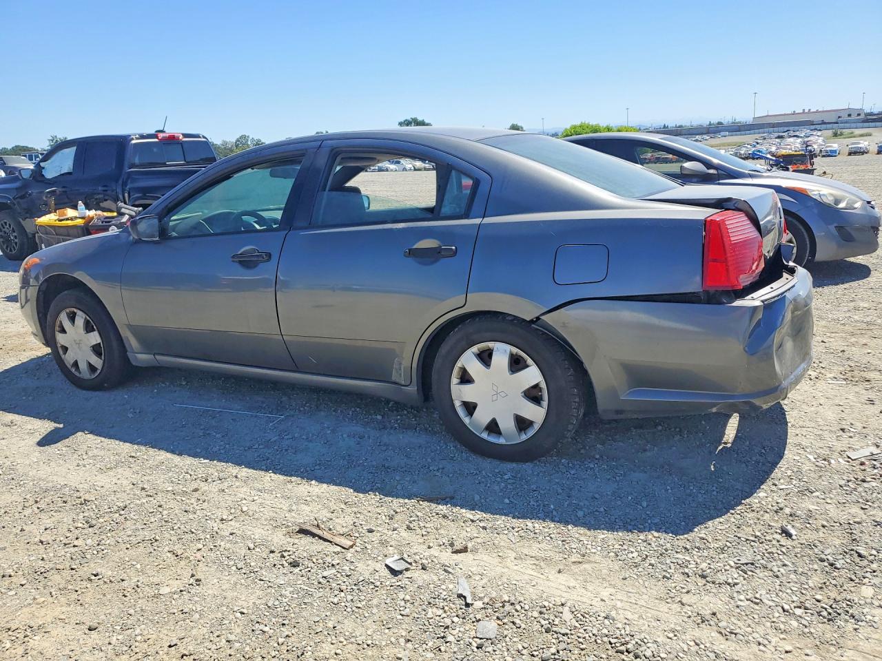 2005 MITSUBISHI GALANT