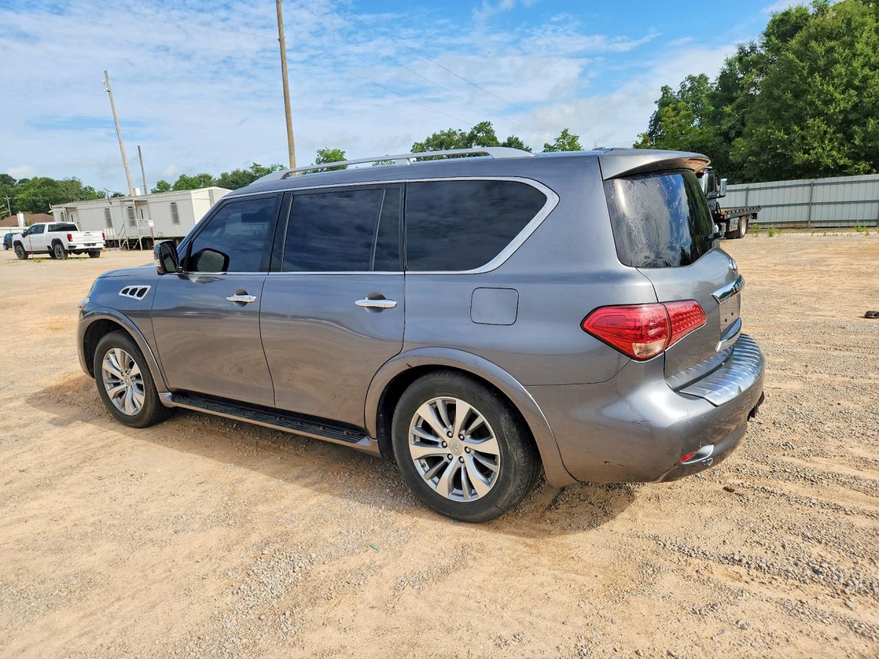 2016 INFINITI QX80