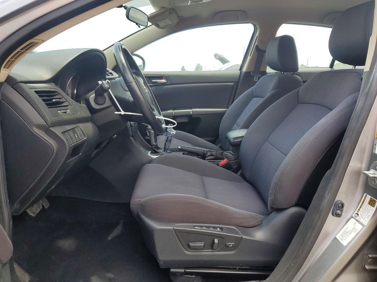 2013 SUZUKI KIZASHI