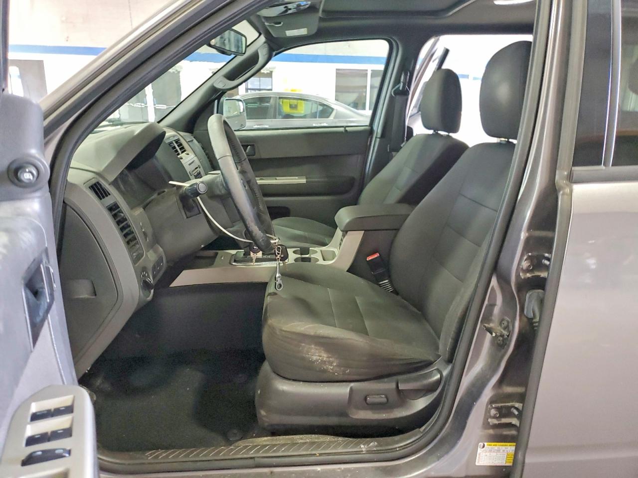 2011 FORD ESCAPE