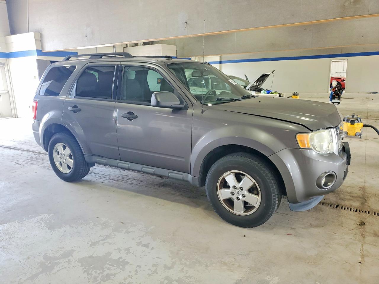 2011 FORD ESCAPE